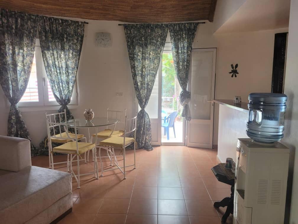 Villa Bord De Mer Avec Piscine Sali Tap Екстер'єр фото