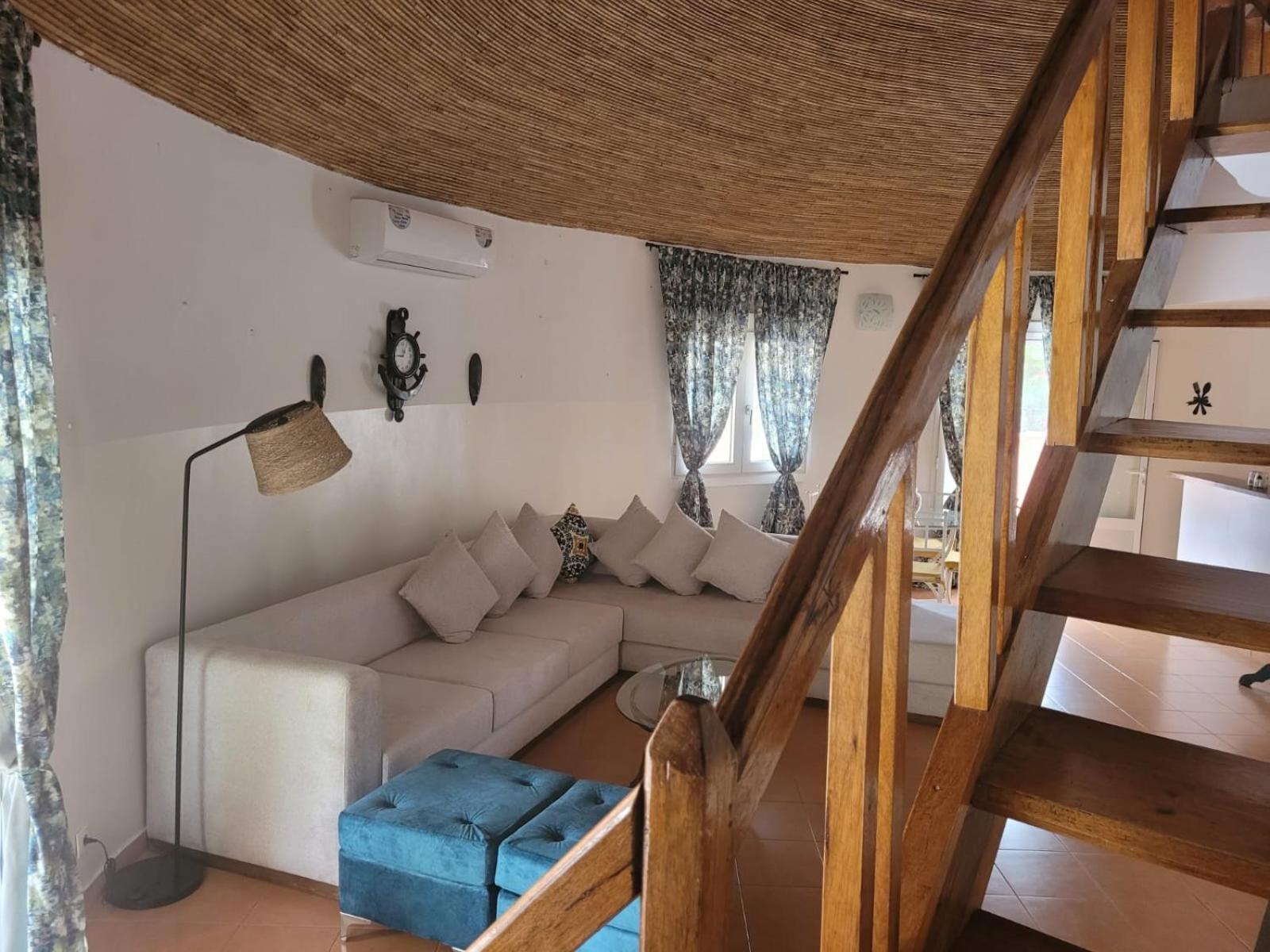 Villa Bord De Mer Avec Piscine Sali Tap Екстер'єр фото