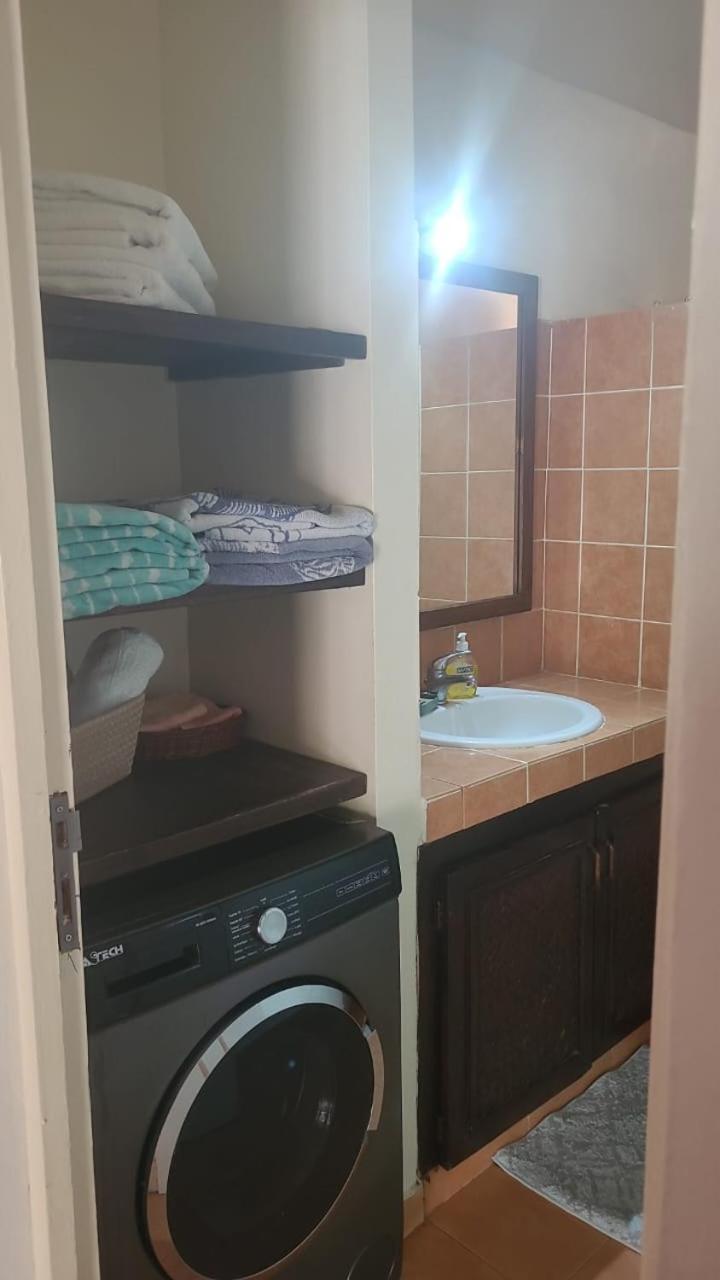 Villa Bord De Mer Avec Piscine Sali Tap Екстер'єр фото